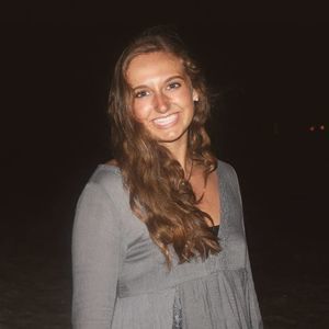 Meet your Posher, Olivia